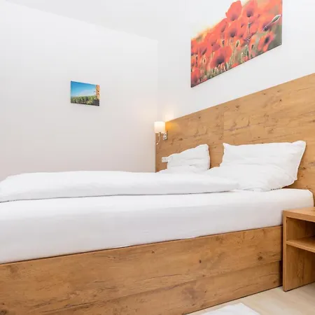 Schoenfelderhof * Schonfeld im Marchfeld