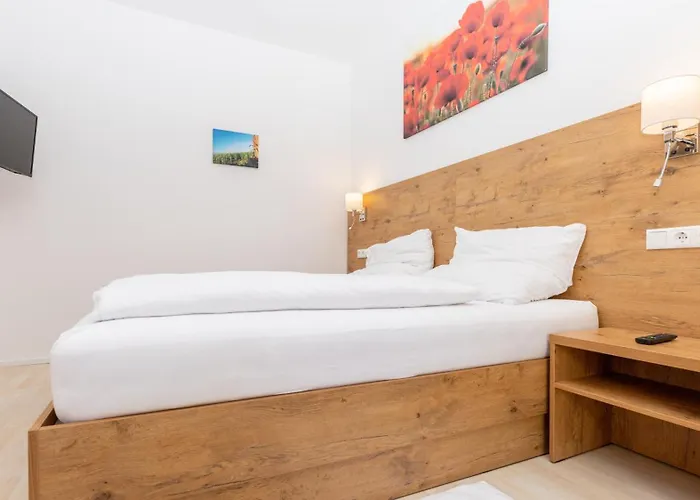 Schoenfelderhof * Schonfeld im Marchfeld